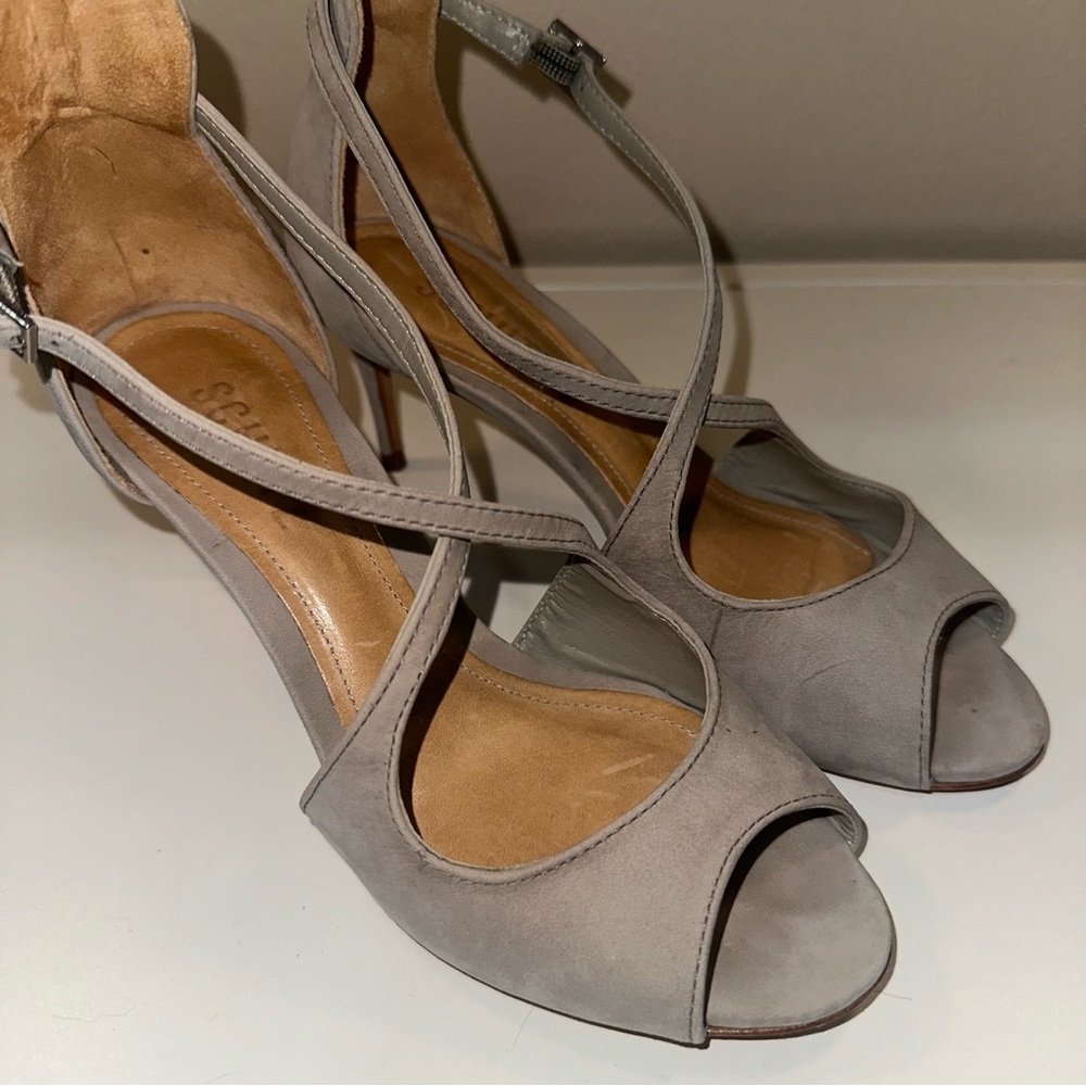 SCHUTZ Zack peep Toe Heels with cross strap! Good condition suede size 4.5M